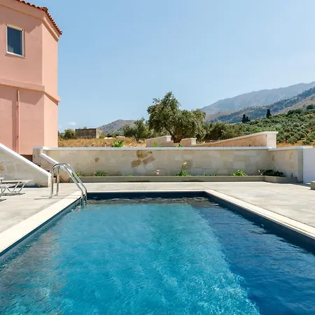 2 With A Pool And Views Georgioupoli