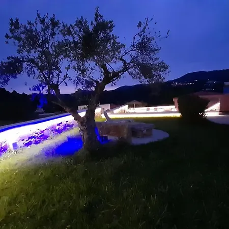 2 With A Pool And Views Apartment