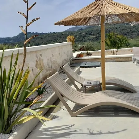 2 With A Pool And Views Georgioupoli